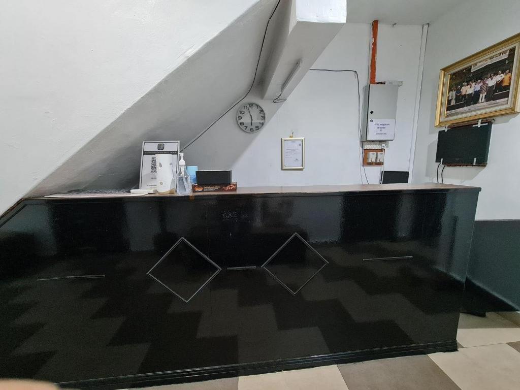 Oyo 90936 Hotel Manjoi Inn 怡保 外观 照片